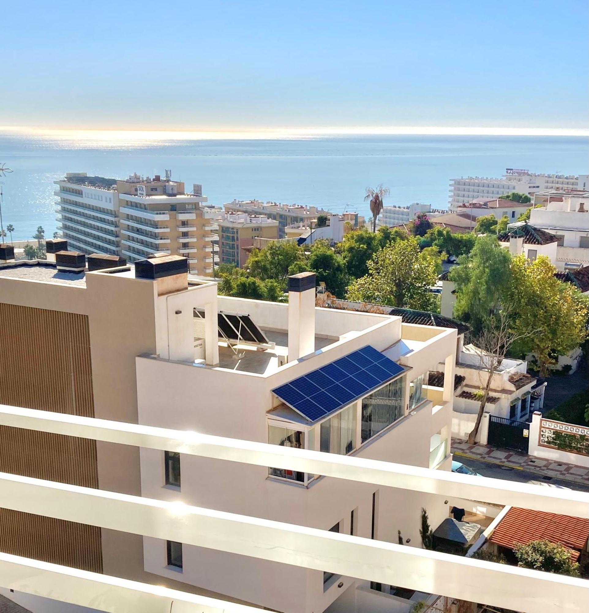 Beautiful Mediterranean Views In Central Торремолінос Екстер'єр фото